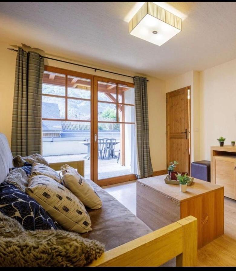 Apartment Avec Piscine Interieure Sauna Etage 1 Au Centre Du Village Dans Cami Real Saint-Lary-Soulan