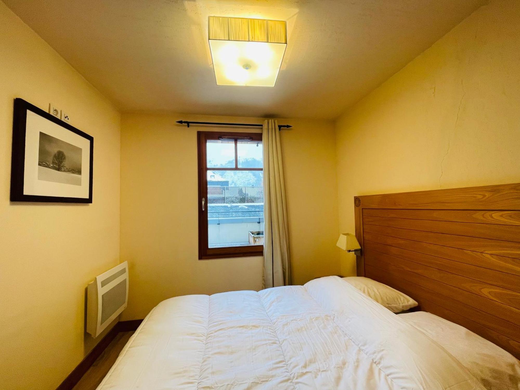 Apartment Avec Piscine Interieure Sauna Etage 1 Au Centre Du Village Dans Cami Real *