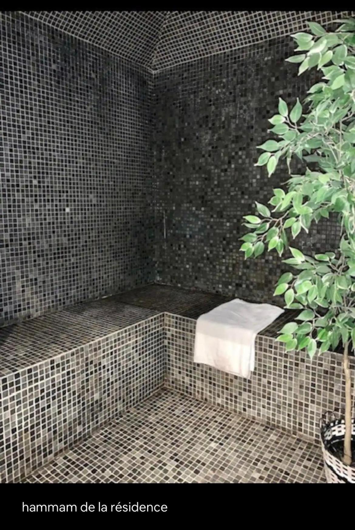 Avec Piscine Interieure Sauna Etage 1 Au Centre Du Village Dans Cami Real *